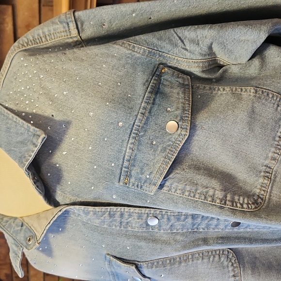 Universal Thread Light Blue Denim Jacket with Rhinestones Size XL Large Pockets - Picture 3 of 16